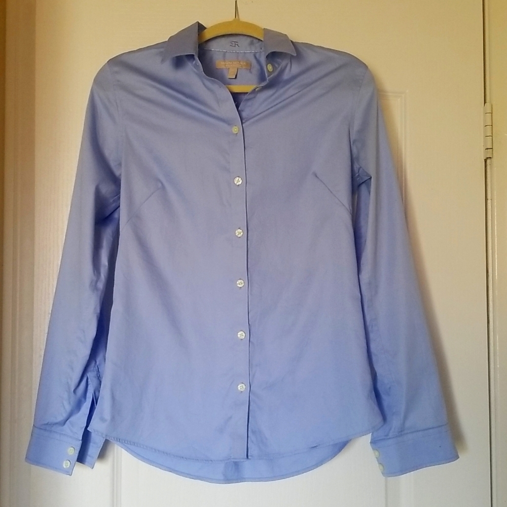 Banana Republic light blue button down long sleeve shirt Women's Sz 10